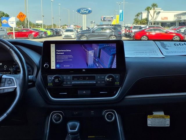 Used 2024 Toyota Grand Highlander Platinum image 17