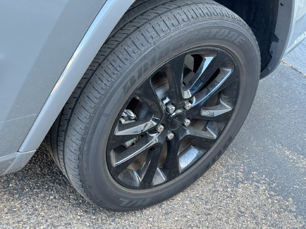 Used 2021 Jeep Grand Cherokee Laredo X AWD/4WD image 17