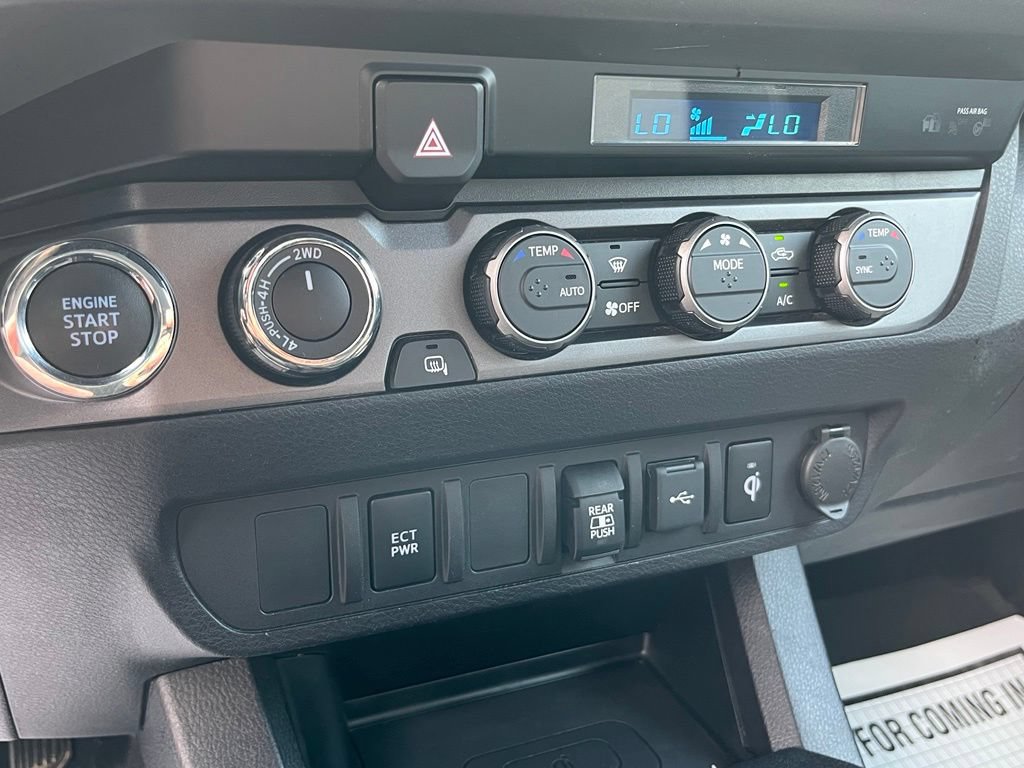 Used 2021 Toyota Tacoma TRD Sport AWD/4WD image 23
