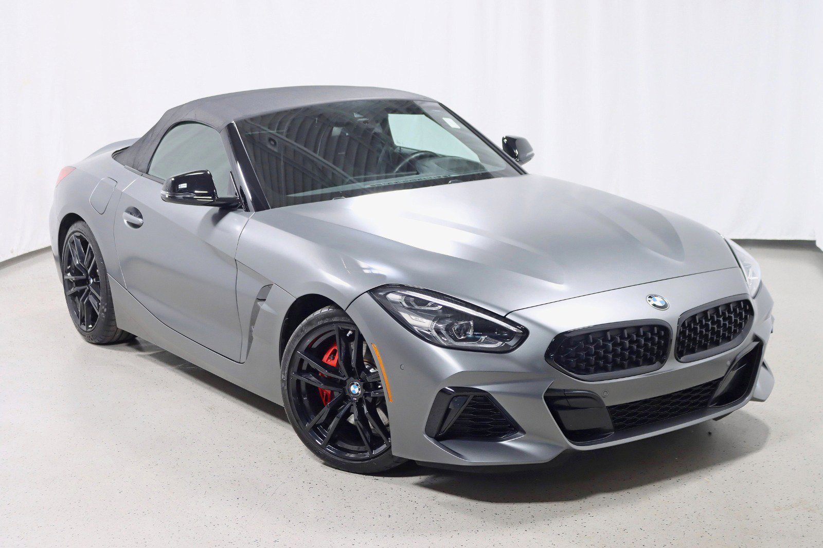 Used 2021 BMW Z4 M40i w/ Executive Package RWD image 2