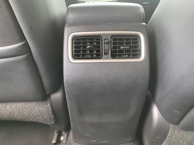 Used 2016 Nissan Altima 2.5 SL w/ Moonroof Package FWD image 11