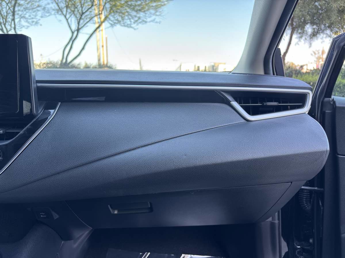 Used 2023 Toyota Corolla LE image 18