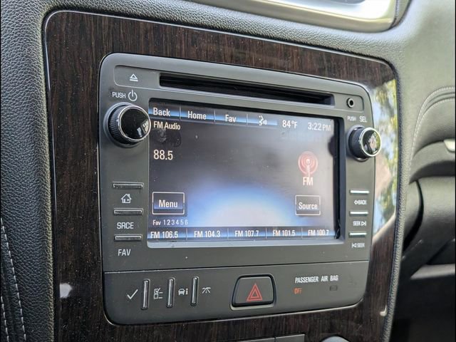 Used 2017 Chevrolet Traverse LT w/ Style and Technology Package image 15