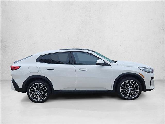 Used 2025 BMW X2 xDrive28i w/ Convenience Package AWD/4WD image 4