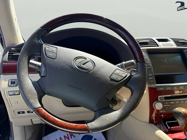 Used 2011 Lexus LS 460 AWD w/ Comfort Pkg image 13
