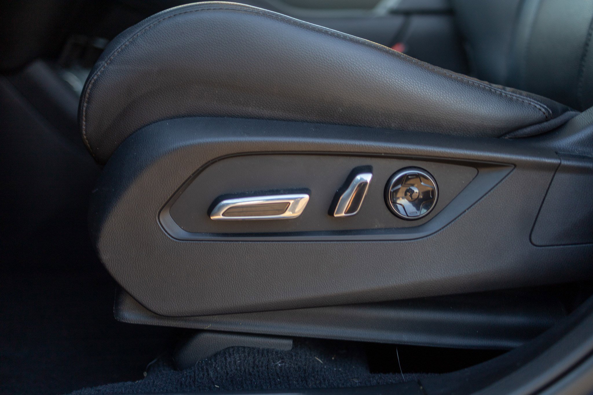 Used 2019 Acura RDX Base image 16