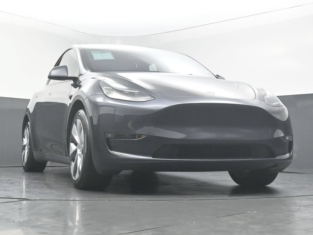 Used 2024 Tesla Model Y Long Range AWD/4WD image 44