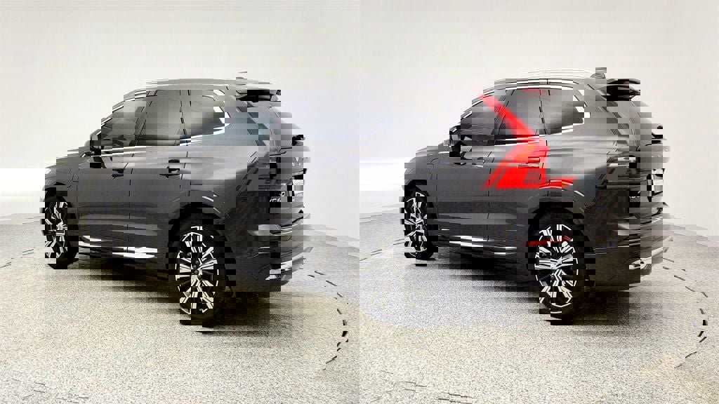 Used 2022 Volvo XC60 T8 Inscription w/ Advanced Package image 7