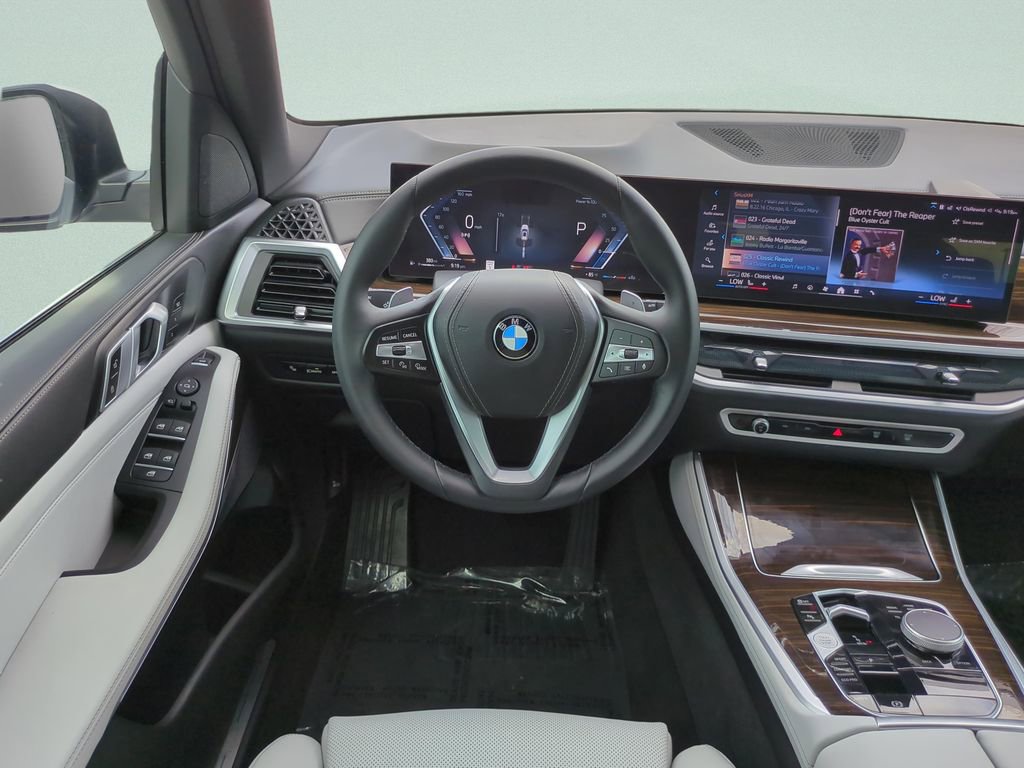 Used 2024 BMW X5 sDrive40i w/ Parking Assistance Package RWD image 12