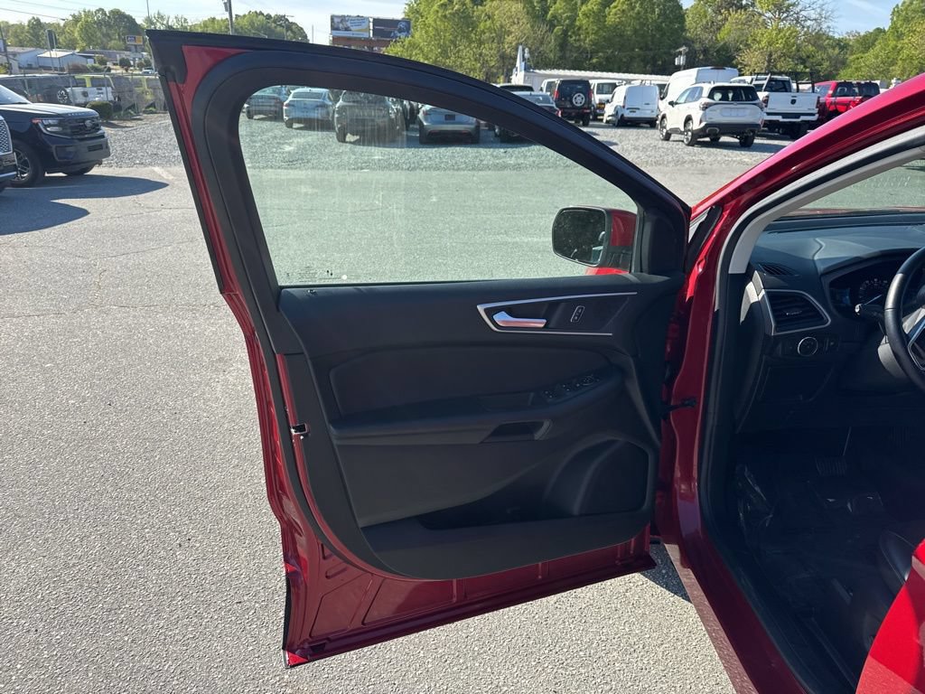 Used 2023 Ford Edge SEL AWD/4WD image 25