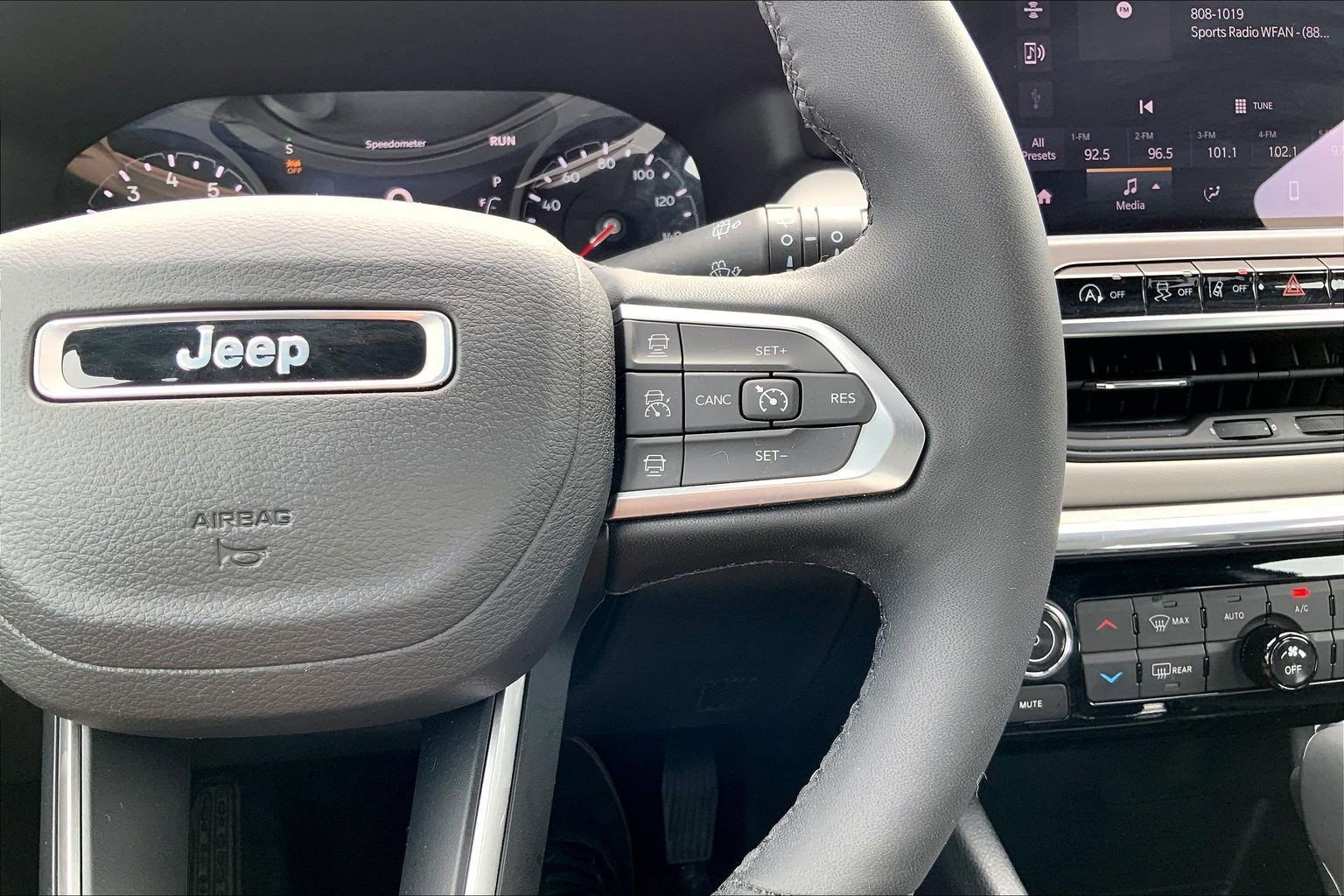 Certified 2024 Jeep Compass Limited image 24