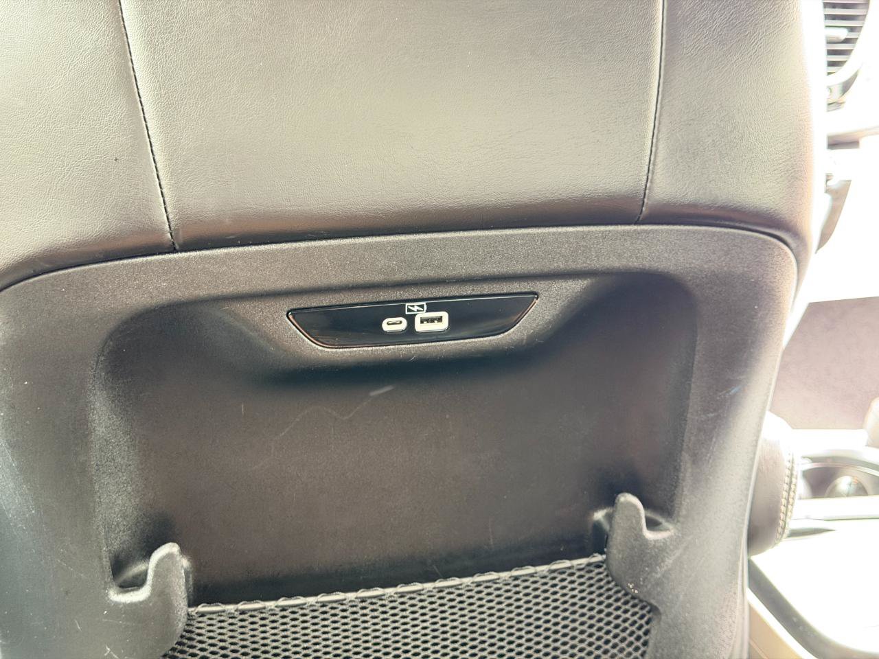 Used 2023 Chrysler Pacifica Touring-L FWD image 48