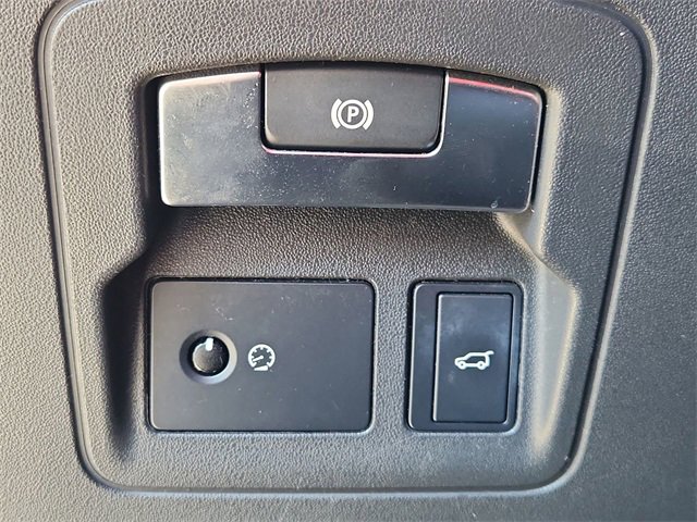 Used 2018 Land Rover Range Rover Velar R-Dynamic SE image 18