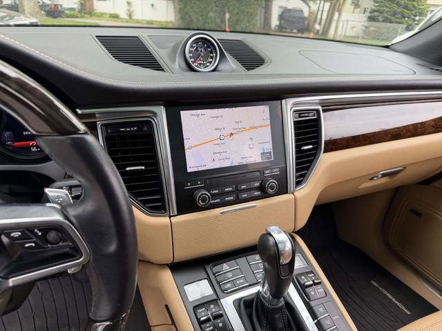 Used 2018 Porsche Macan GTS AWD/4WD image 26