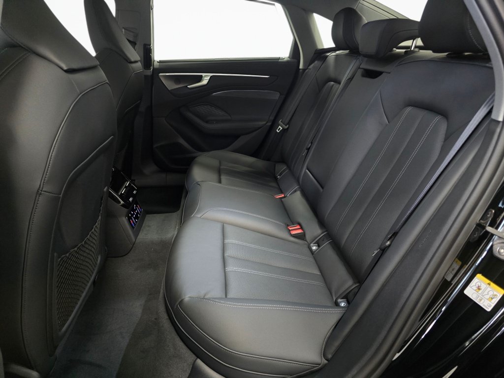 New 2026 Audi A6 Premium Plus AWD/4WD image 18