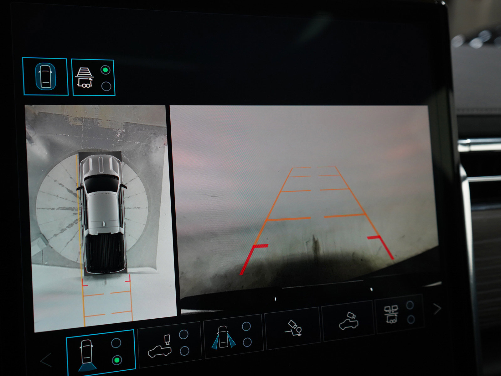 Used 2025 GMC Sierra EV Denali AWD/4WD image 31