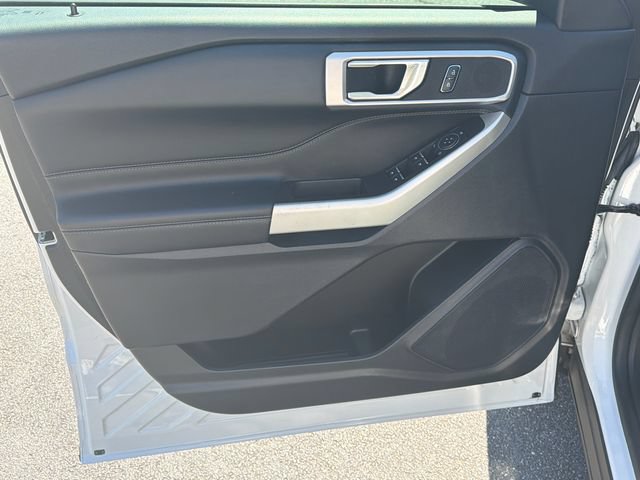 Used 2021 Ford Explorer XLT RWD image 11