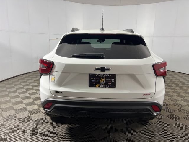 New 2026 Chevrolet Trax RS w/ Driver Confidence Package FWD image 5