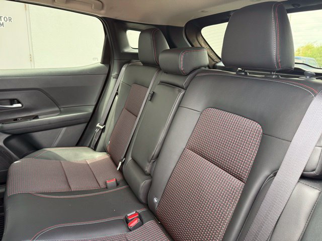 New 2026 Nissan Kicks SR w/ SR Premium Package FWD image 25