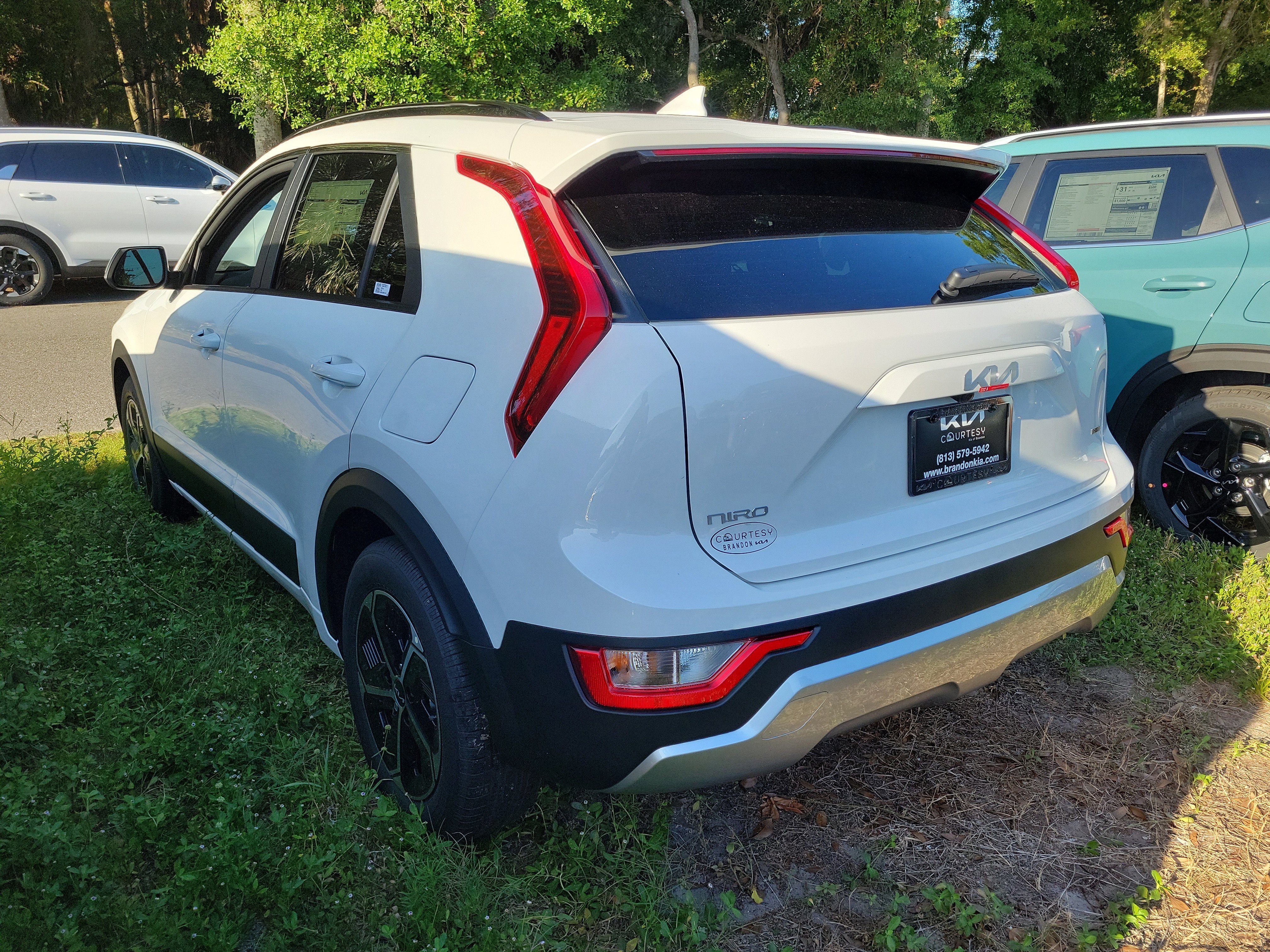 New 2026 Kia Niro LX FWD image 2