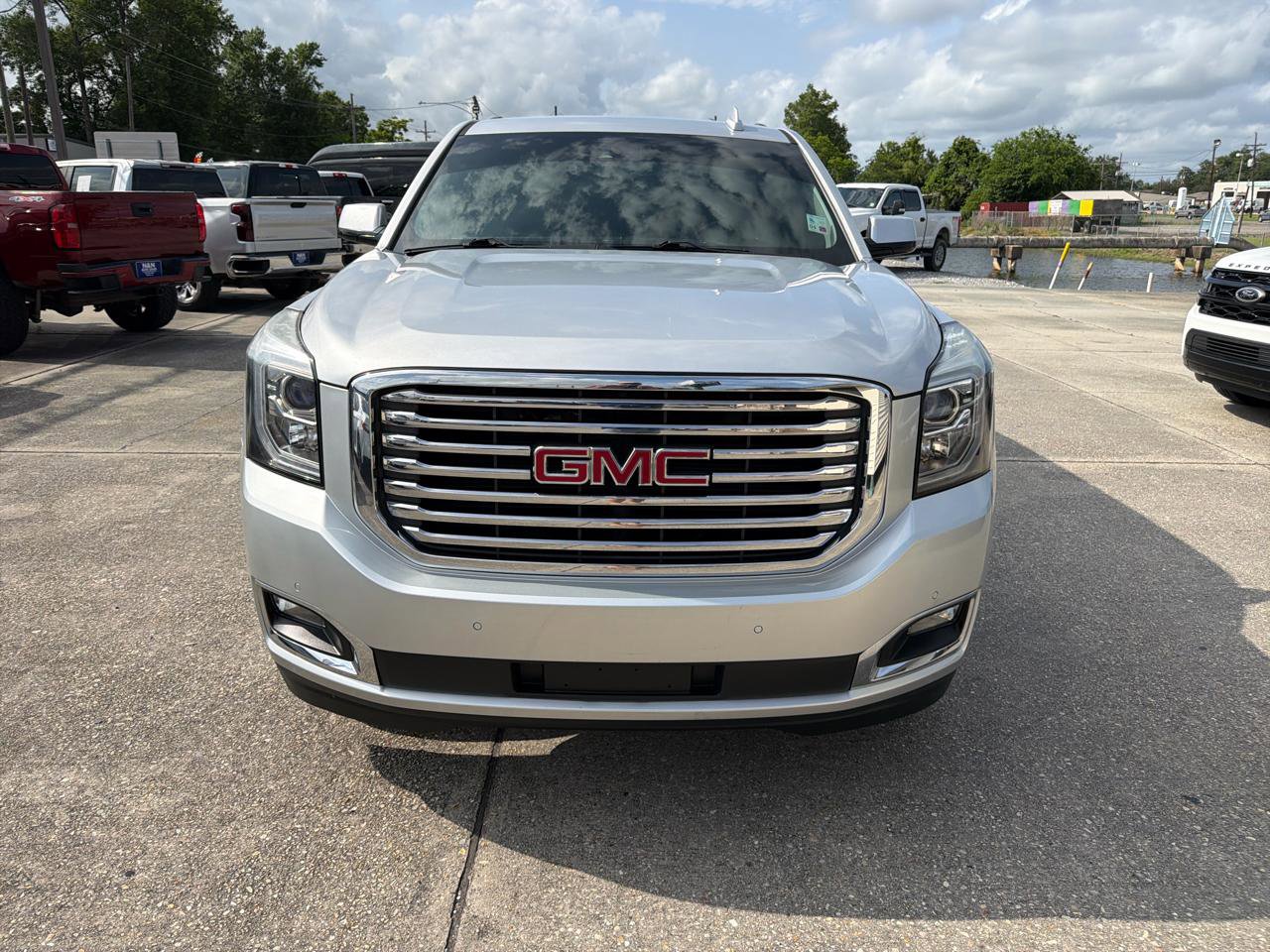 Used 2017 GMC Yukon SLT w/ Premium Edition RWD image 12