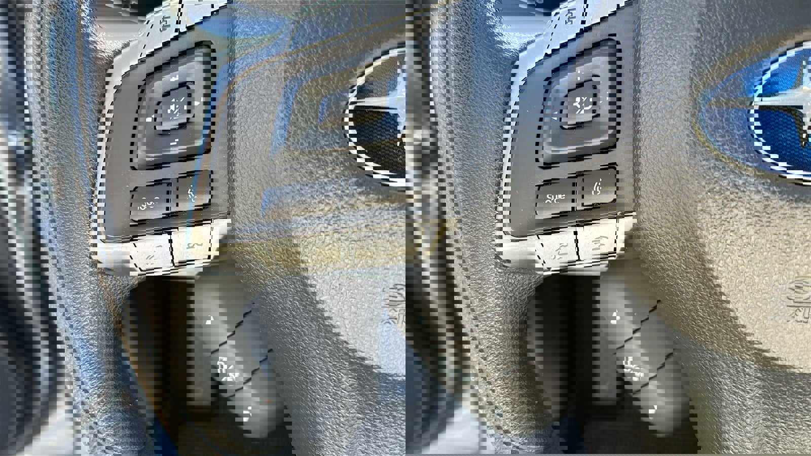 Used 2016 Subaru Forester 2.5i Premium w/ All-Weather Package image 13