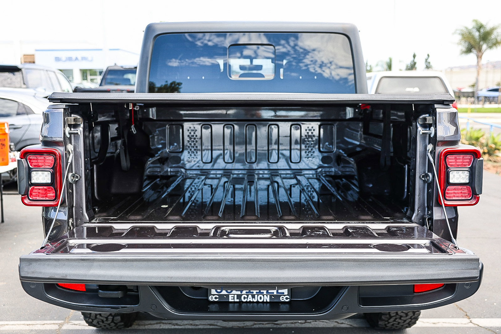 Used 2020 Jeep Gladiator Overland image 26