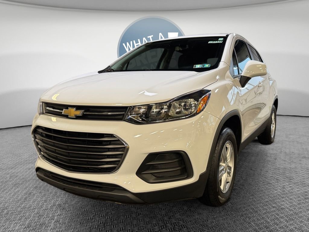 Used 2020 Chevrolet Trax LS w/ Tint and Cruise Package AWD/4WD image 8