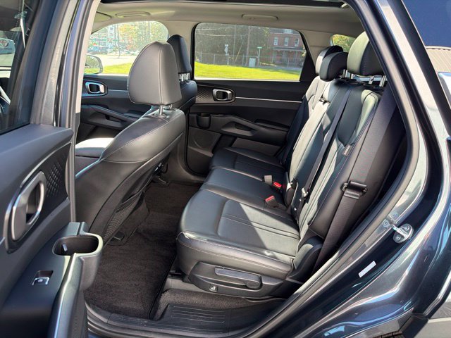 Used 2024 Kia Sorento S w/ Panoramic Sunroof Package AWD/4WD image 16
