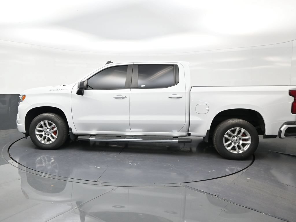 Used 2024 Chevrolet Silverado 1500 RST RWD image 2