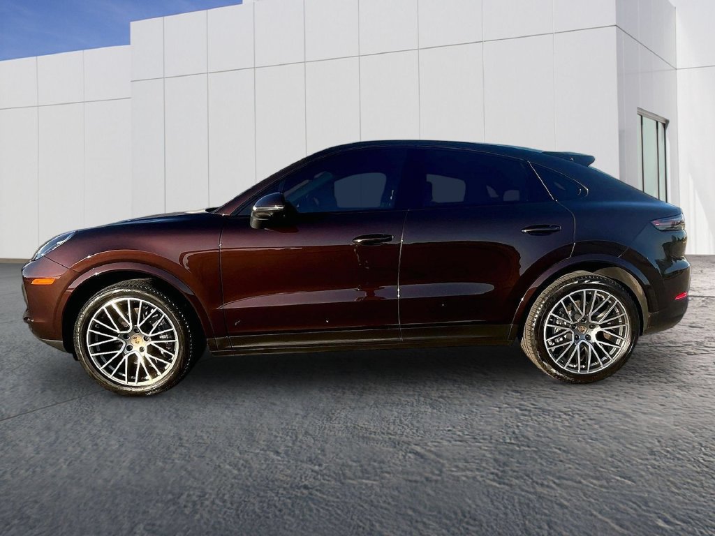 Used 2022 Porsche Cayenne Platinum Edition AWD/4WD image 2