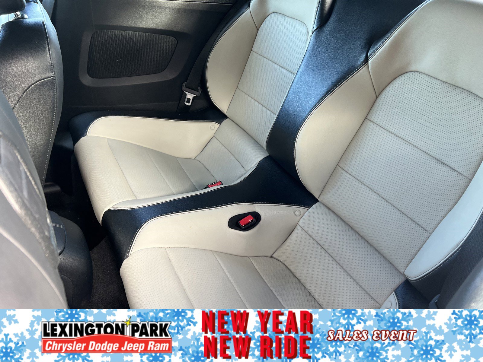 Used 2017 Ford Mustang GT Premium image 10