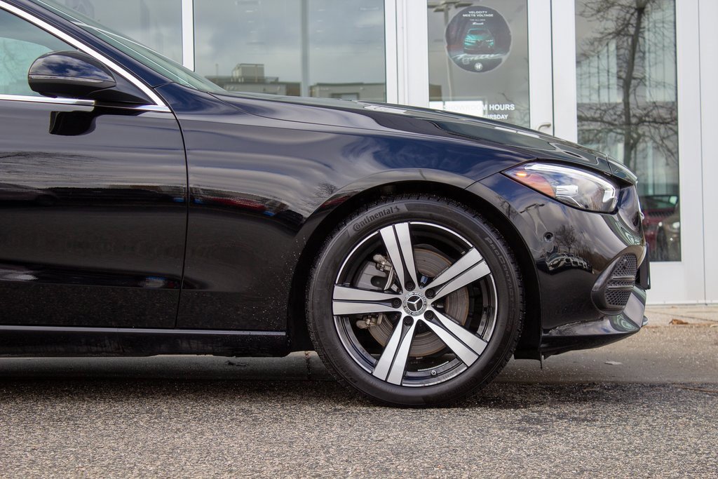 Used 2025 Mercedes-Benz C 300 4MATIC Sedan image 5