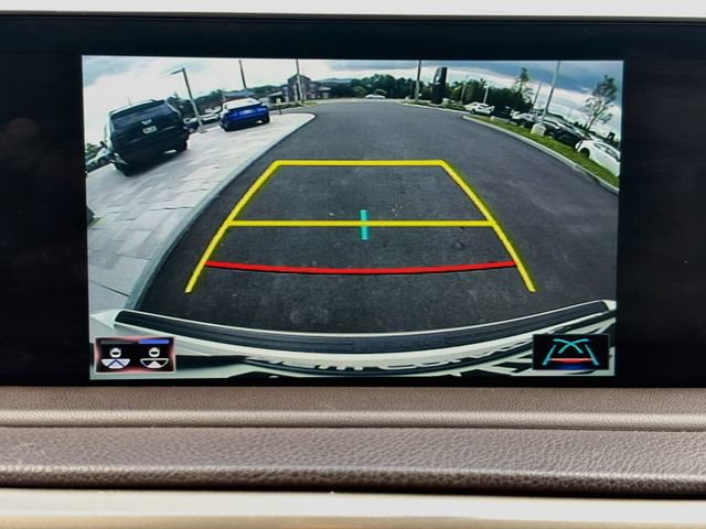 Used 2020 Lexus RX 350L Premium w/ Premium Package AWD/4WD image 16