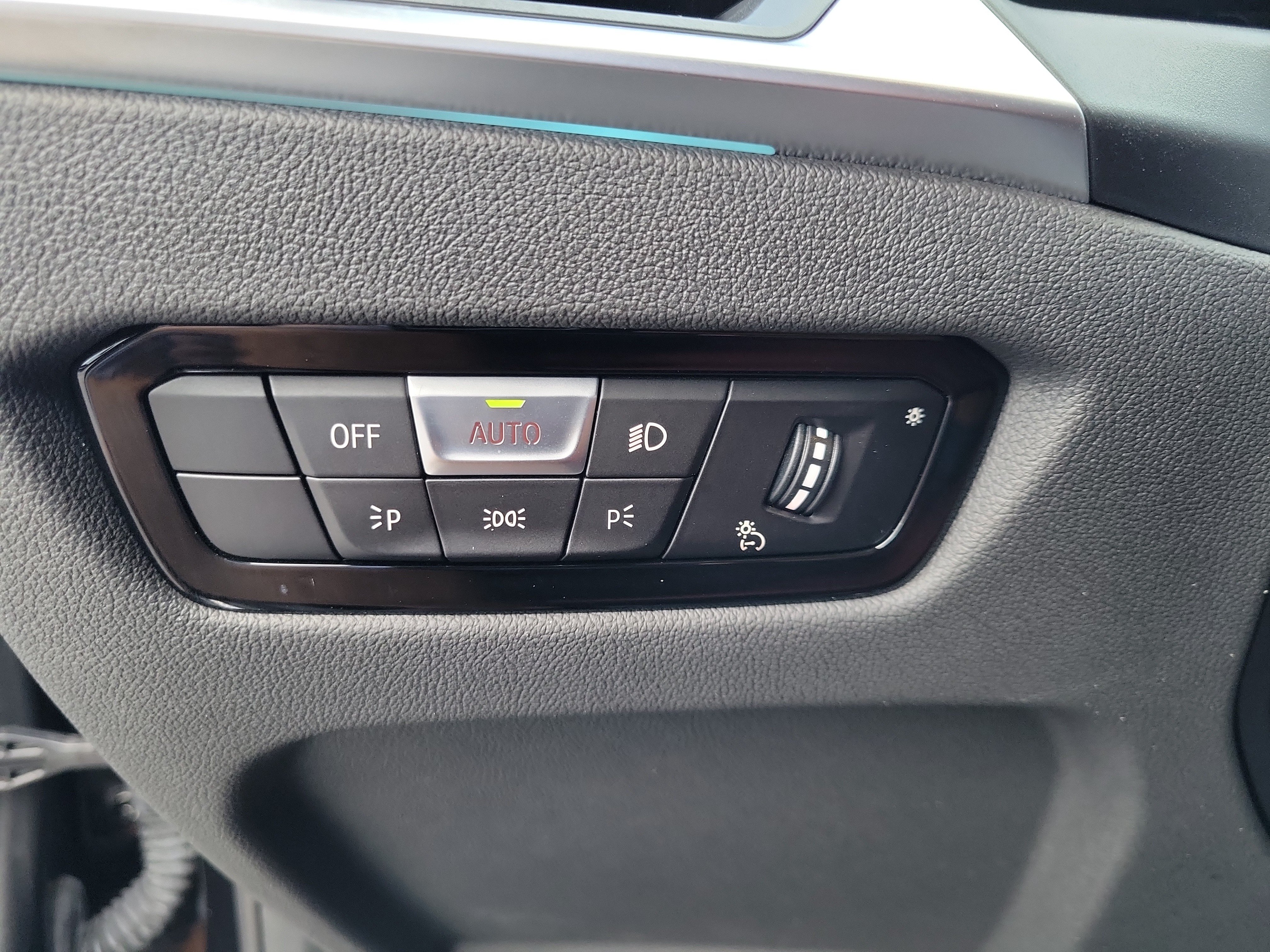 Used 2023 BMW 330e w/ Premium Package RWD image 19