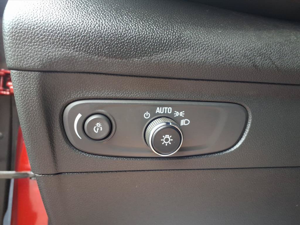 Used 2023 Buick Envision Essence FWD image 17