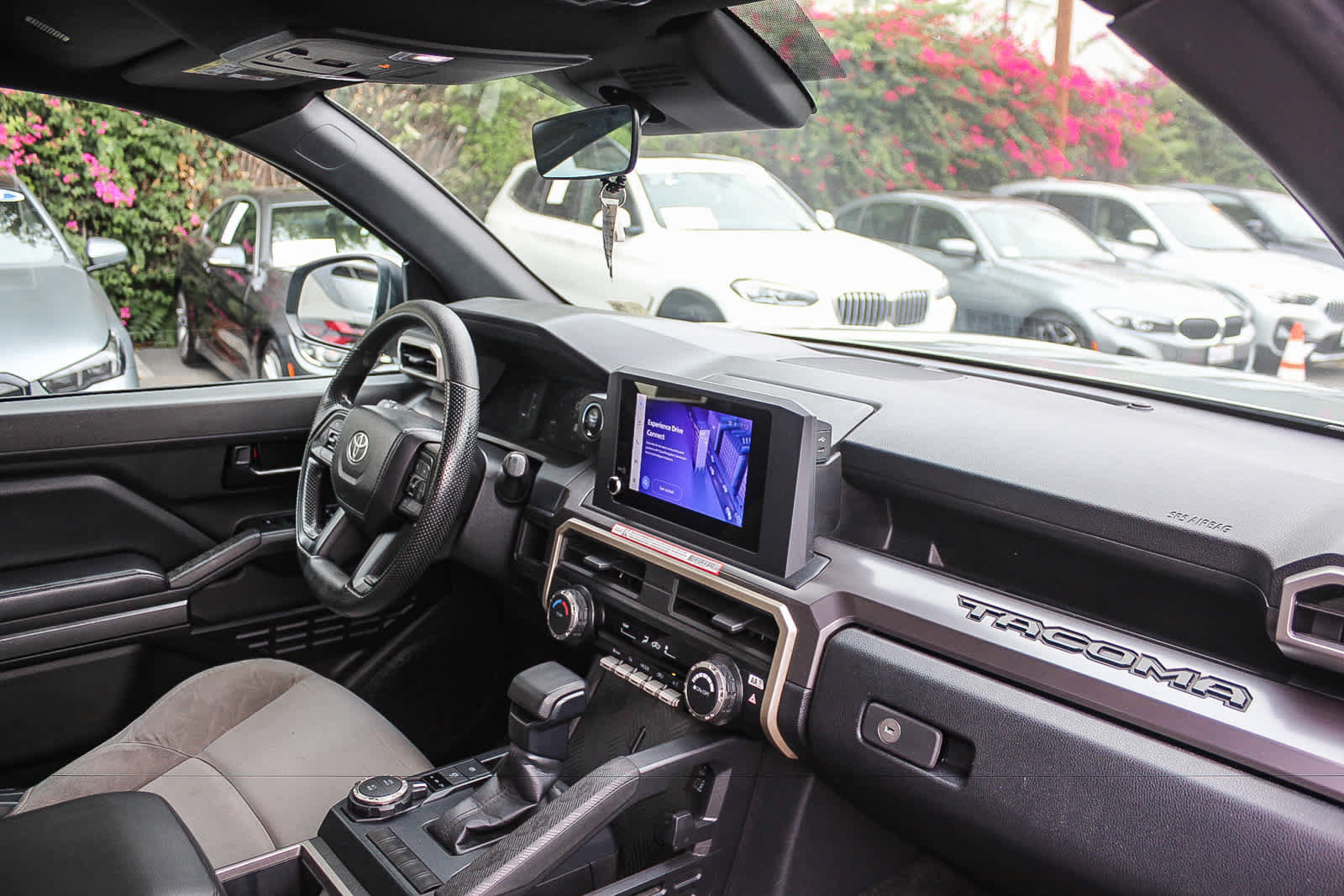 Used 2024 Toyota Tacoma SR5 AWD/4WD image 15