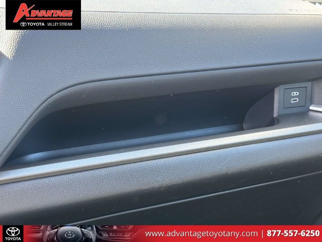 Used 2024 Toyota Grand Highlander AWD image 37