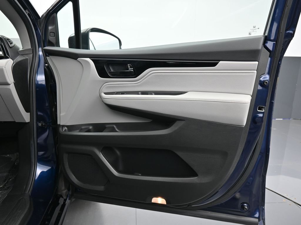 Certified 2024 Honda Odyssey Touring image 39
