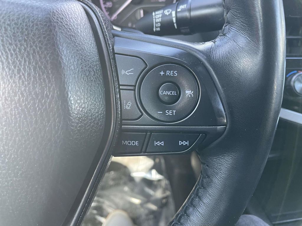 Used 2024 Toyota Camry SE w/ Convenience Package FWD image 33