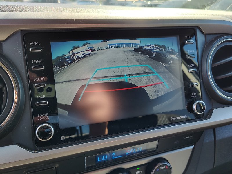 Used 2022 Toyota Tacoma SR5 AWD/4WD image 16