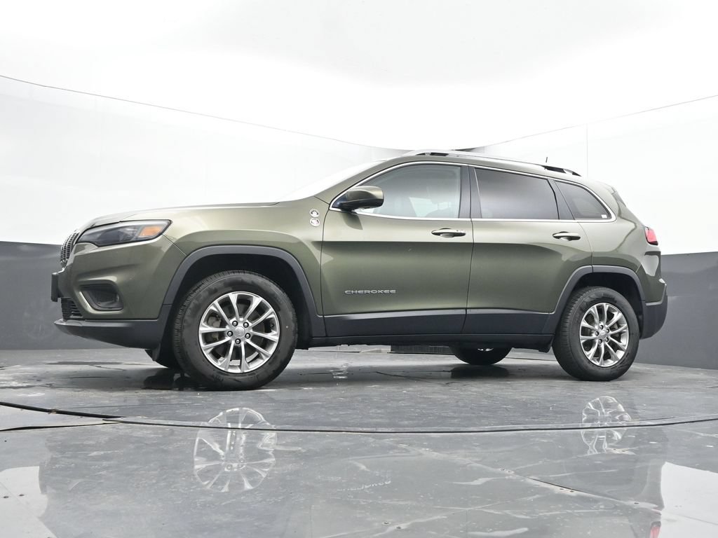 Used 2019 Jeep Cherokee Latitude Plus w/ Comfort/Convenience Group AWD/4WD image 28