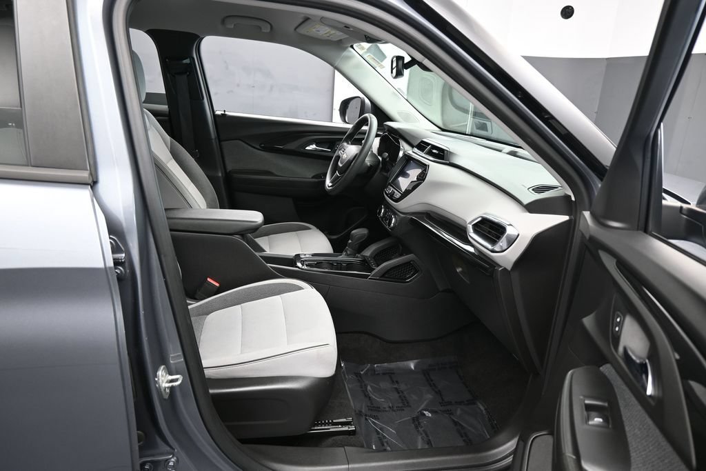 Used 2021 Chevrolet TrailBlazer LT w/ Convenience Package FWD image 38