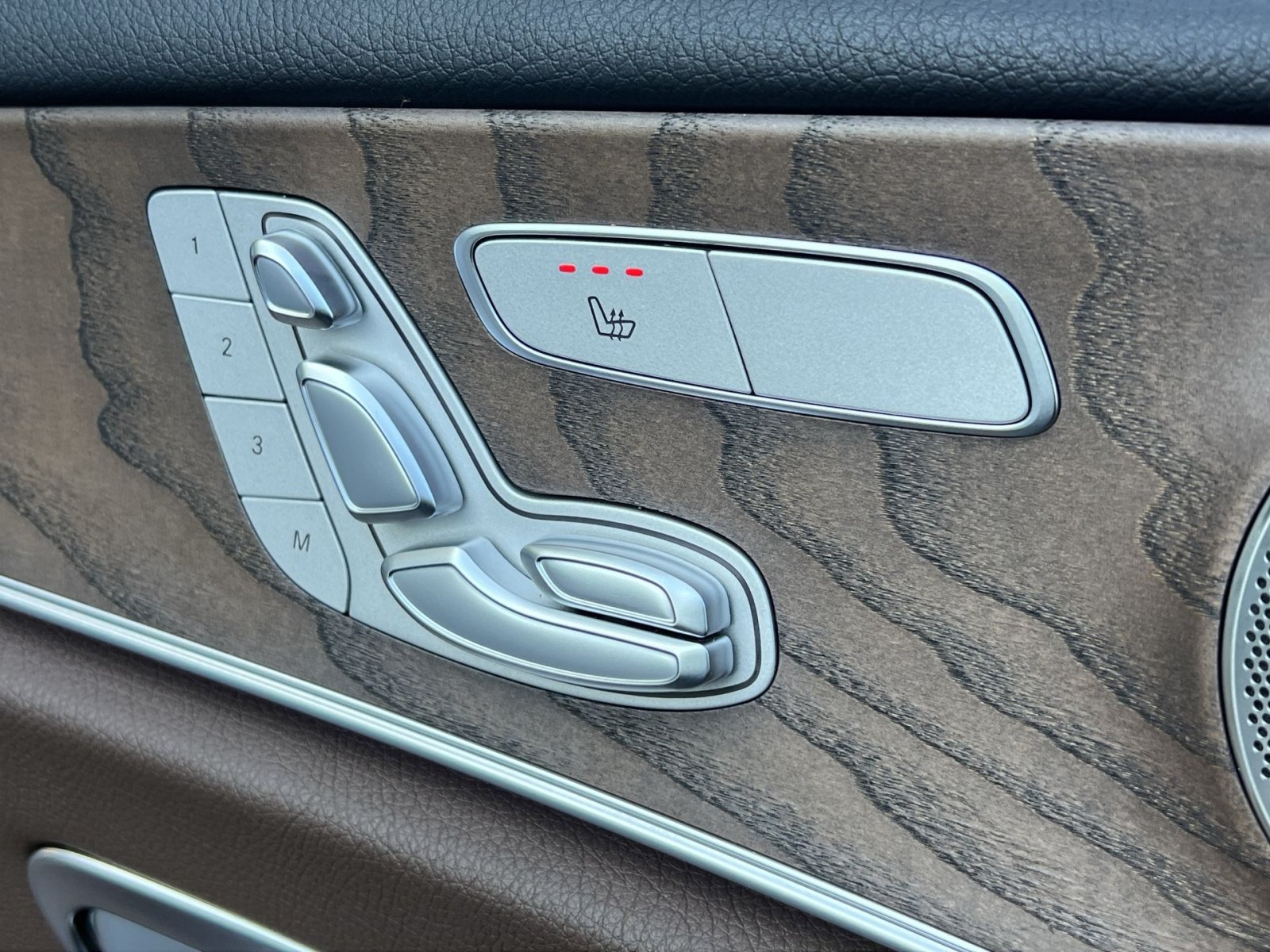 Used 2022 Mercedes-Benz E 350 4MATIC Sedan image 41