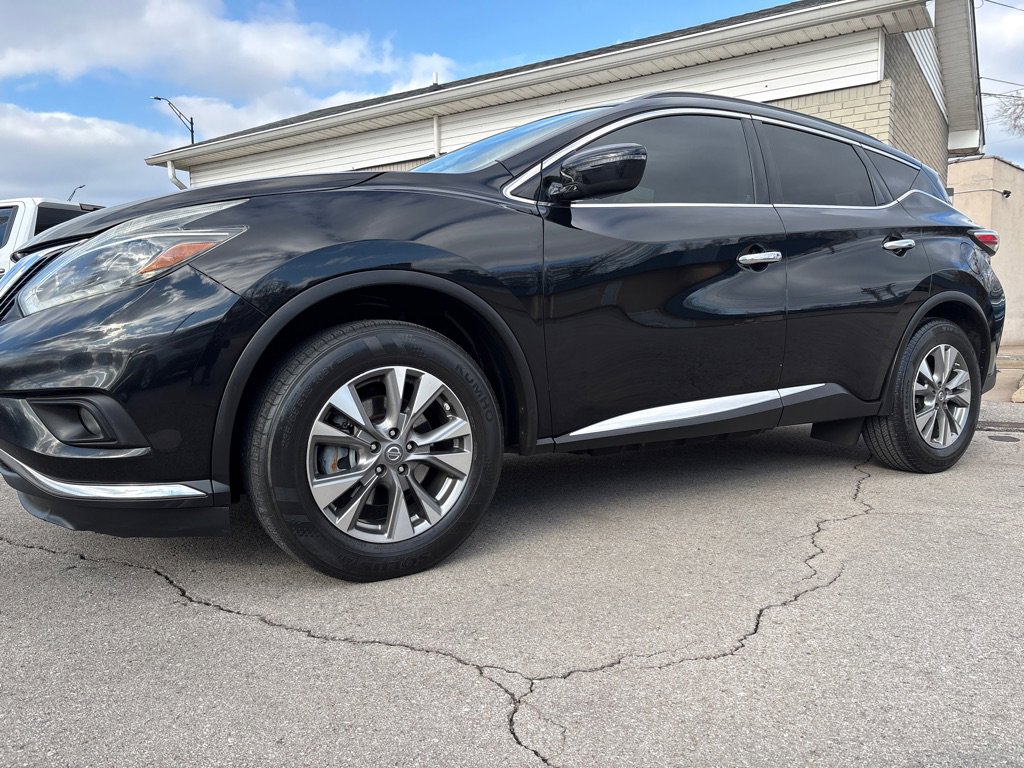 Used 2018 Nissan Murano SV image 2