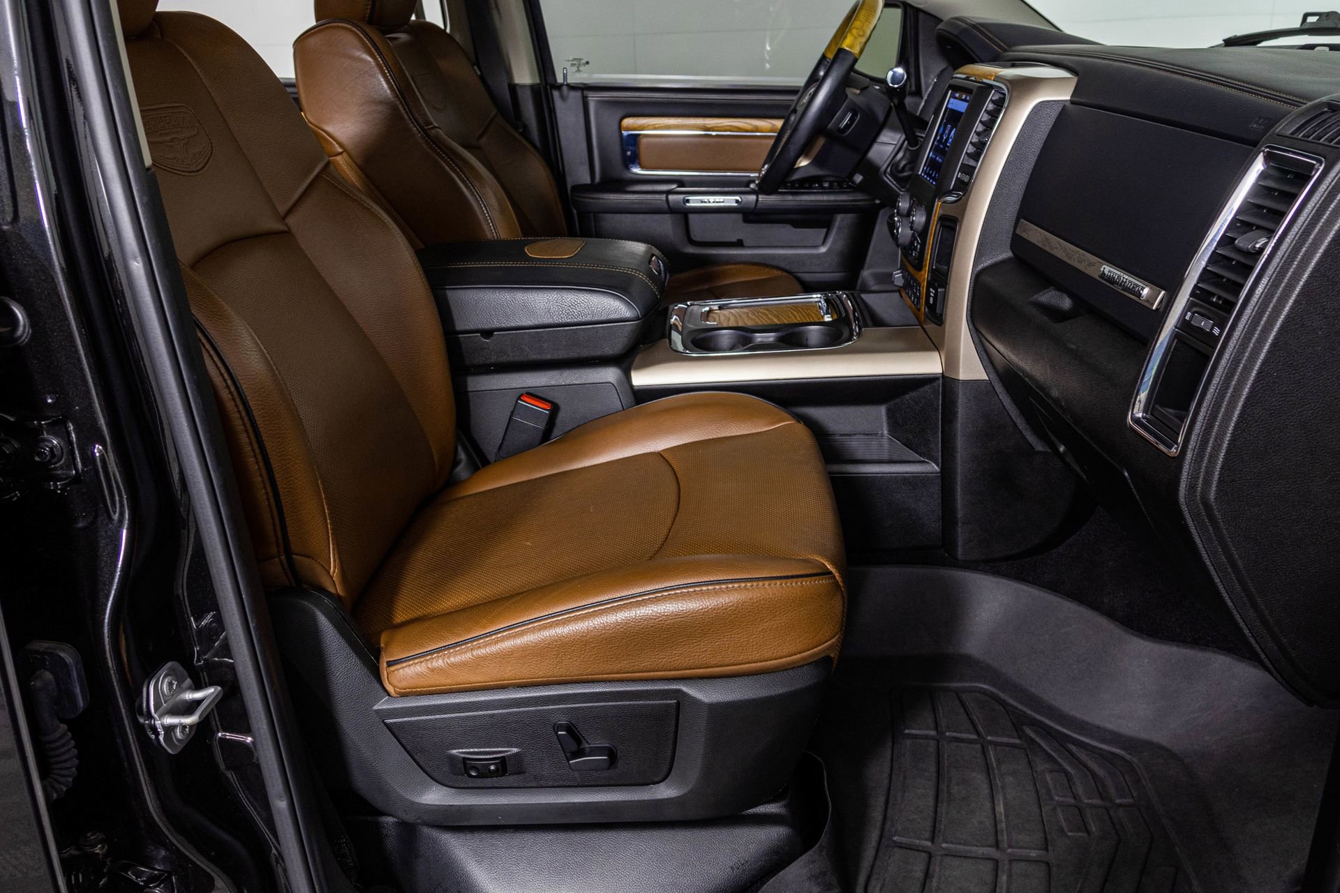 Used 2018 RAM 2500 Longhorn w/ Convenience Group image 44