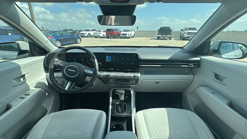 Certified 2025 Hyundai Kona SEL image 21