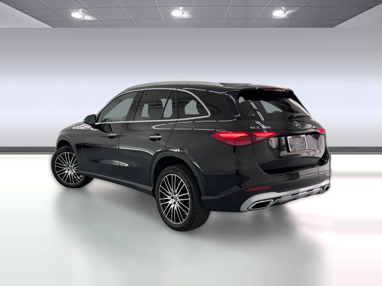 Used 2023 Mercedes-Benz GLC 300 image 3