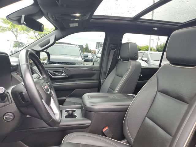 Certified 2023 GMC Yukon XL SLT w/ SLT Premium Package AWD/4WD image 17