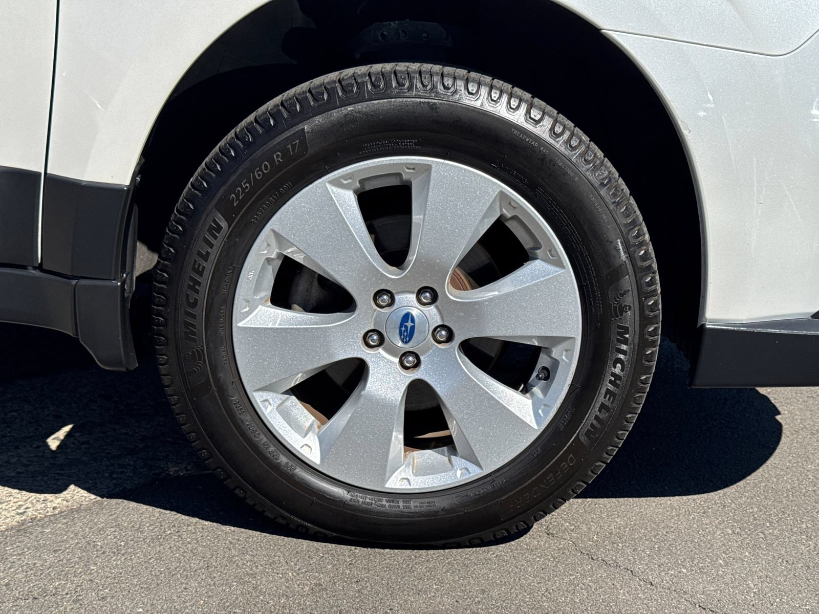 Used 2012 Subaru Outback 2.5i Limited AWD/4WD image 4